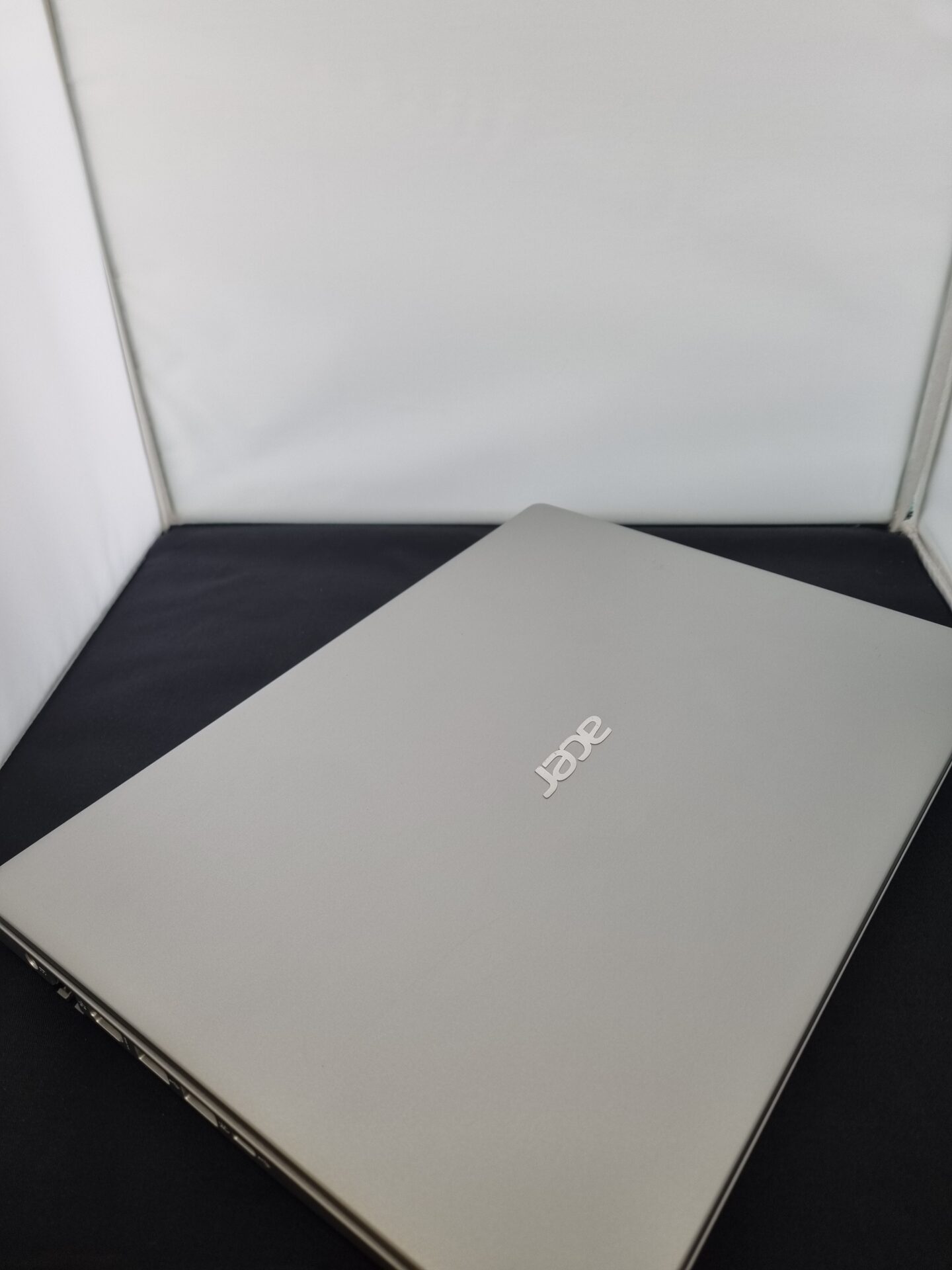 Notebook Acer Aspire N19H2 - immagine 2